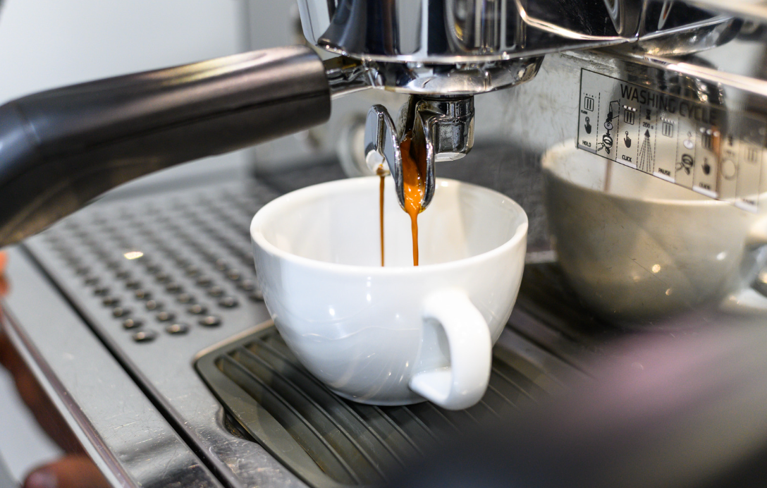 Jura J8 Piano Black Espresso Machine Review